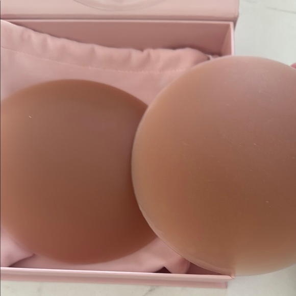 Cakes 100% silicone nipple covers - Picture 5 of 5